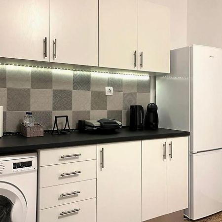 Pame Rentals - Ideal For 2 In Pagrati Афины Экстерьер фото