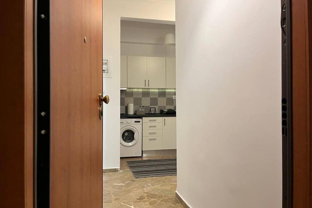 Pame Rentals - Ideal For 2 In Pagrati Афины Экстерьер фото