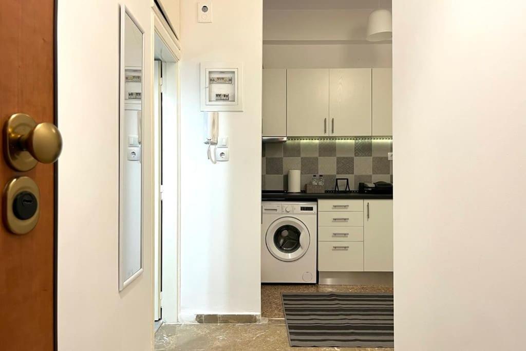 Pame Rentals - Ideal For 2 In Pagrati Афины Экстерьер фото